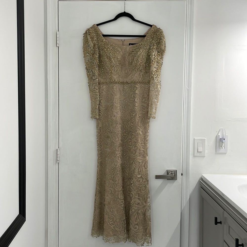 Golden gown size 6 Mac Duggal maxi dress